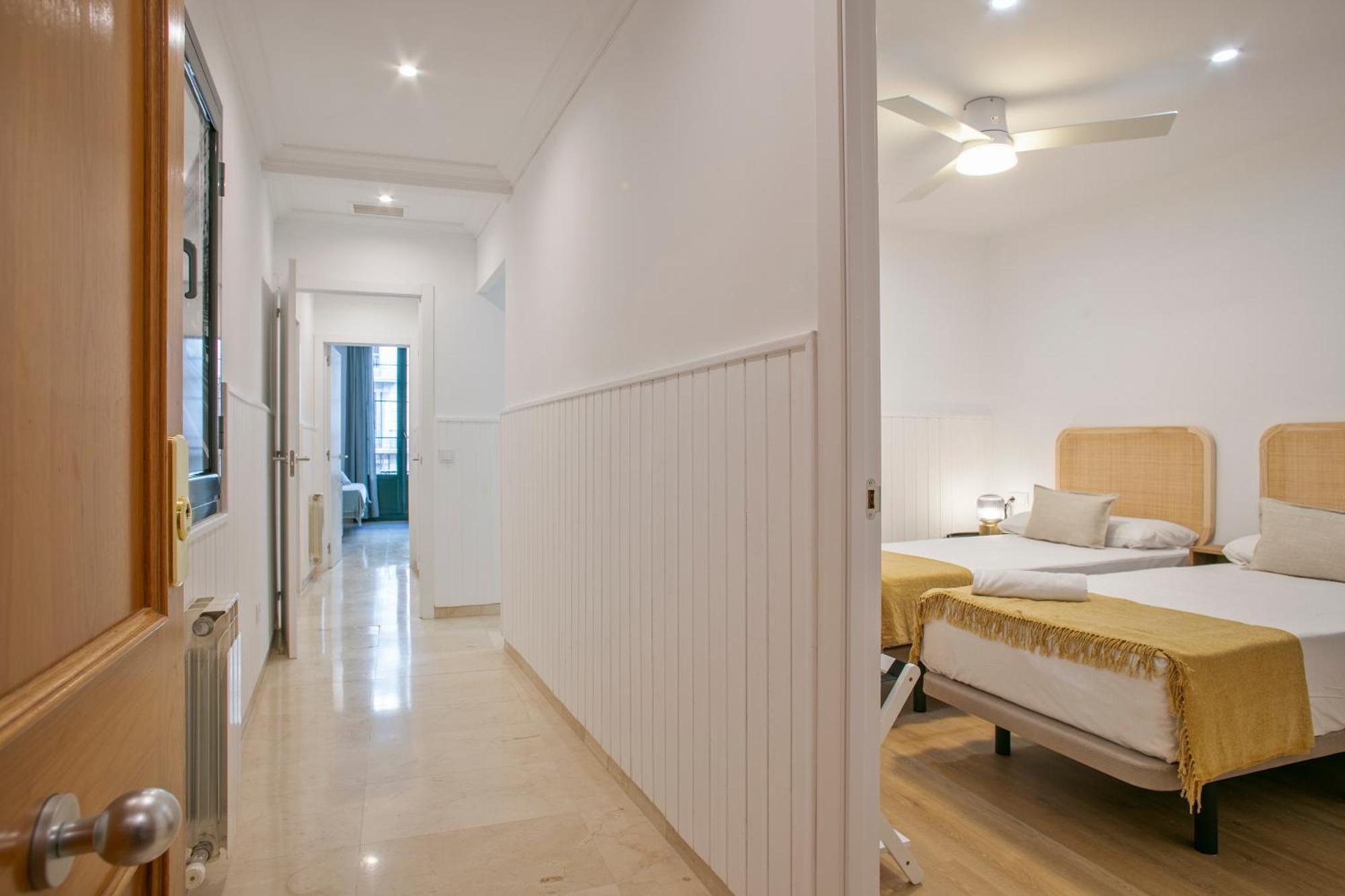 Anton'S Downtown Apartment บาร์เซโลนา ภายนอก รูปภาพ